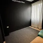 Super House Blloku - 3 Appartement