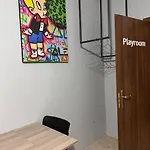 Super House Blloku - 3 Tiran