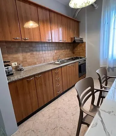 Super House Blloku - 3 *