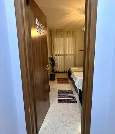 Super House Blloku - 3 Appartement Tirana