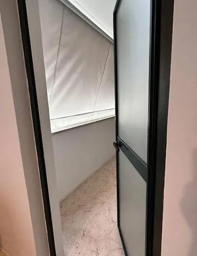 Super House Blloku - 3 * 티라나