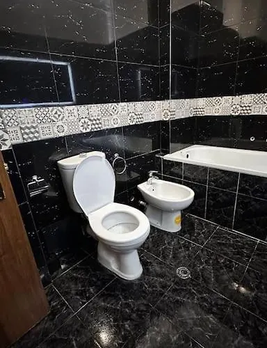 Super House Blloku - 3 아파트