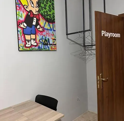 Super House Blloku - 3 Tirana